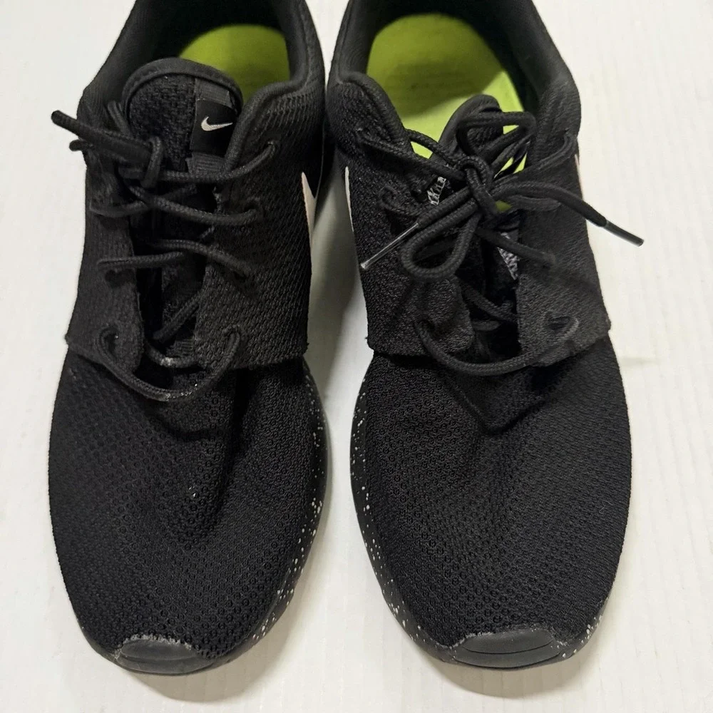 Nike Roshe One Shoes Womens 9.5 Black White Mesh Speckle Sneakers 855916-007
